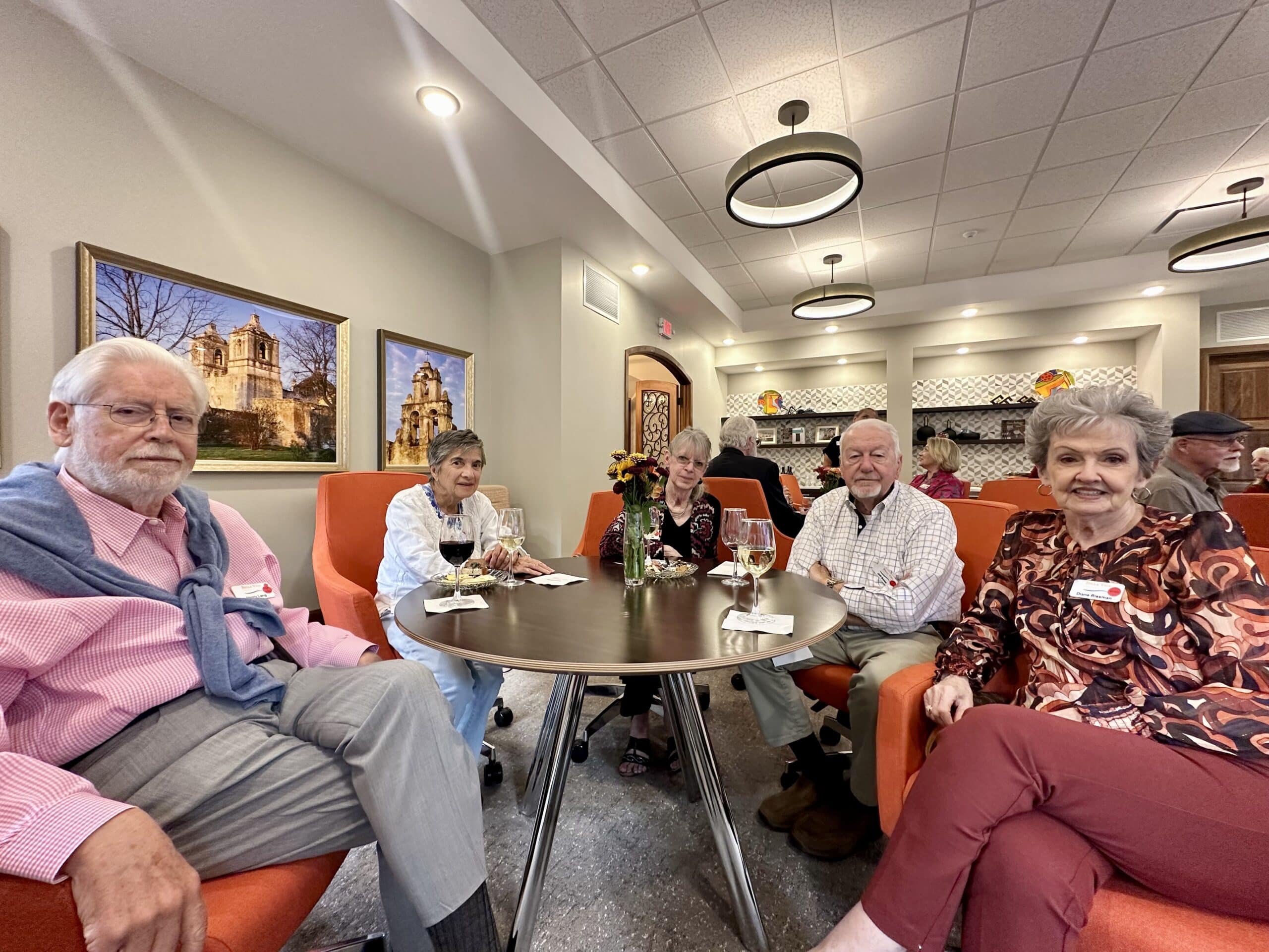 In September and October, our VIPs who reserved homes on the fourth, fifth, and sixth floors enjoyed meeting and mingling with their future neighbors.