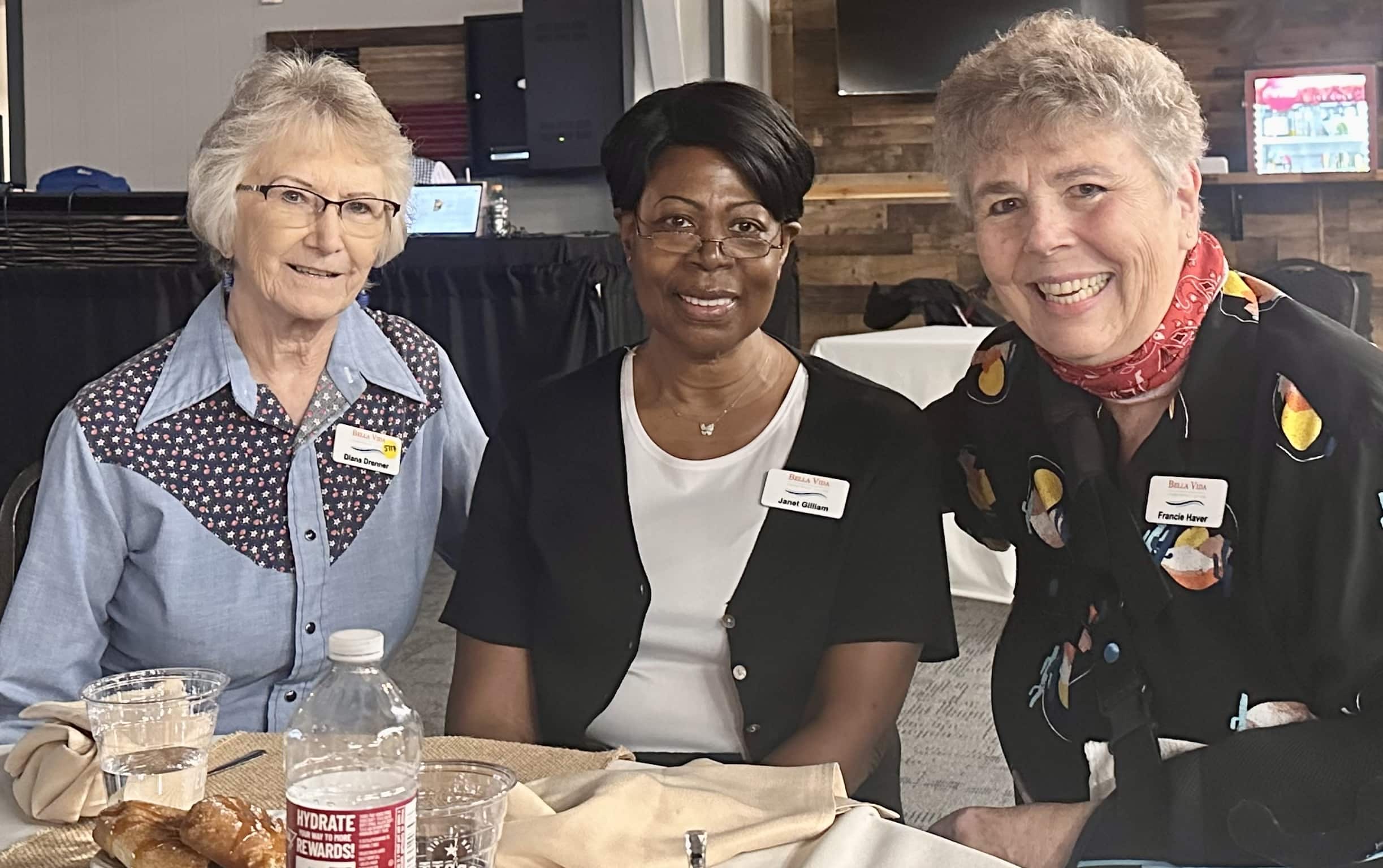 Bella Vida VIPs came together for a special event filled with gratitude, generosity, and community spirit. As future residents of our independent living community, they embraced the opportunity to connect with each other, reflect and give back.